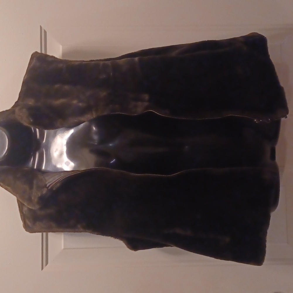 Luxurious Faux Fur Jacket, small, no tag, with pockets